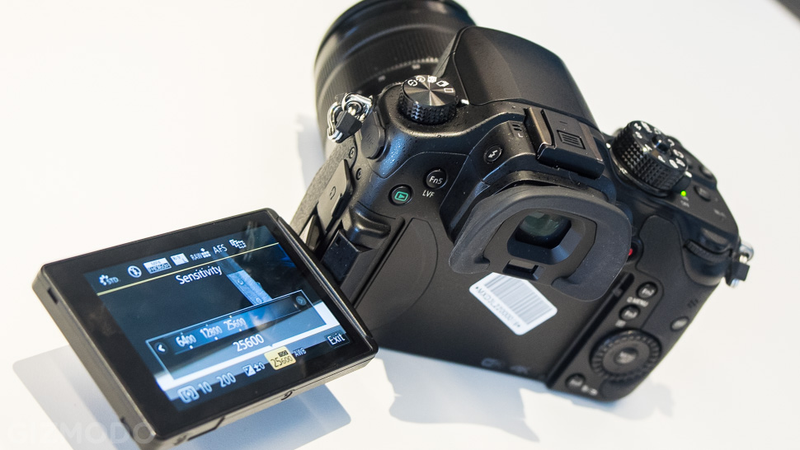 Illustration for article titled Panasonic's Lumix GH4 Packs 4K Video Into a Sweet Mirrorless Shooter